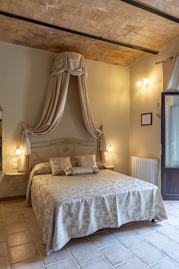 Wine Resort Colsereno Montalcino Exterior photo